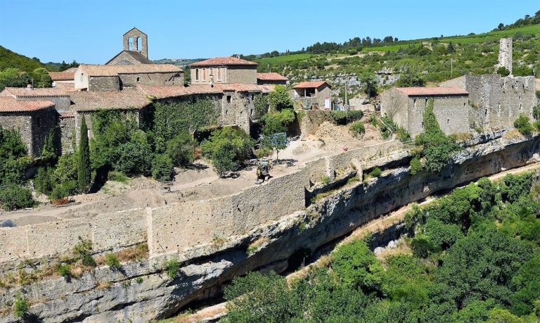Des remparts tout neufs!
