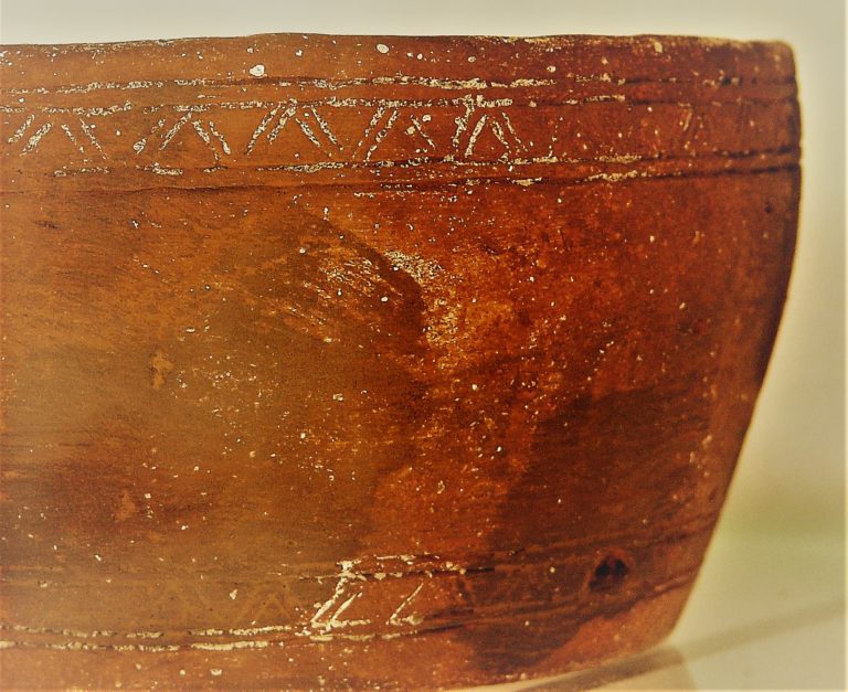 Vase incisé du Bronze final (Boussecos, Bize)