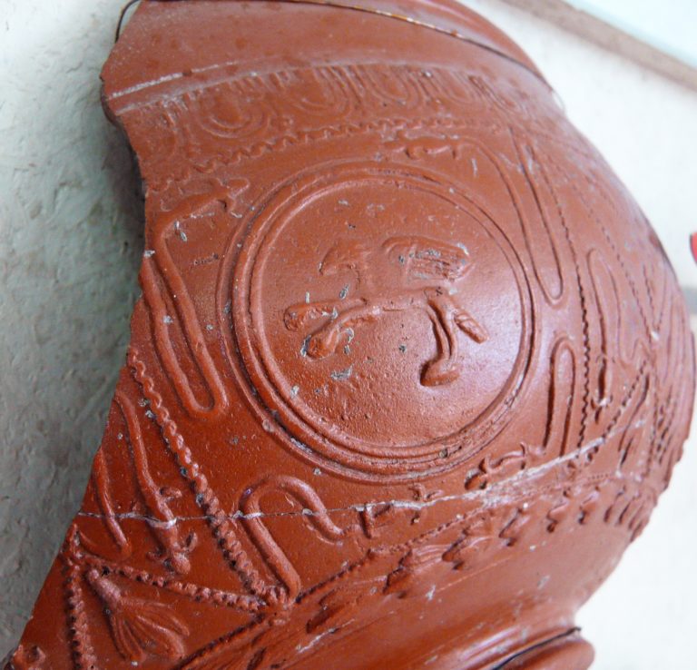 fragment de céramique de La Graufesenque Ier/IIIème s ap. J.C.