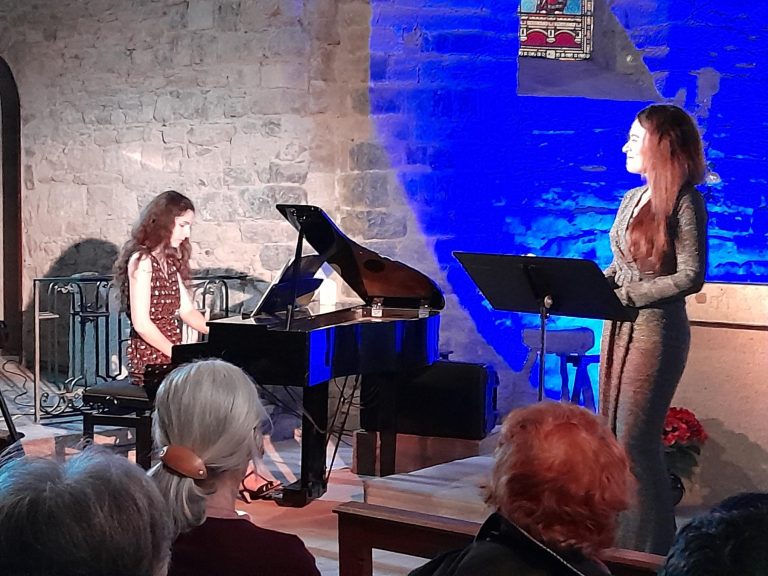 Chants à la lune, concert de Marie Sénié et Swan Starosta à Minerve le lundi 10 avril 2023